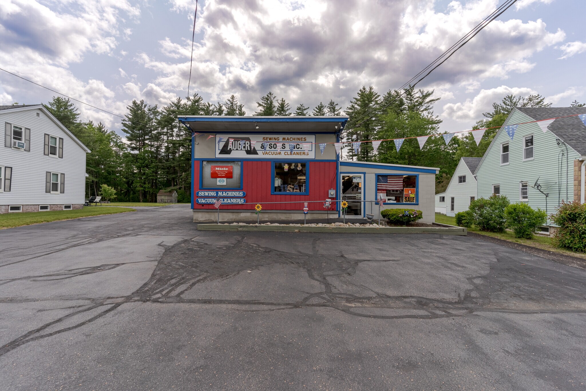 100 Chestnut Hill Rd, Rochester, NH for sale Primary Photo- Image 1 of 1