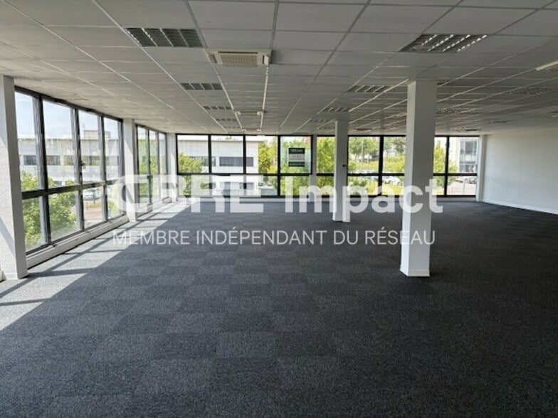 6 Rue René Francart, Reims for lease - Building Photo - Image 1 of 7