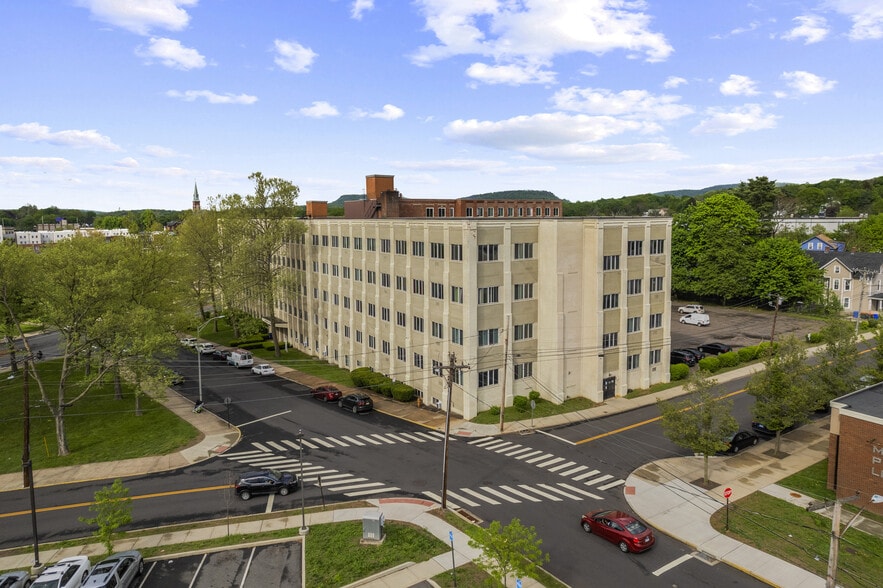 71 Catlin St, Meriden, CT for sale - Building Photo - Image 3 of 32