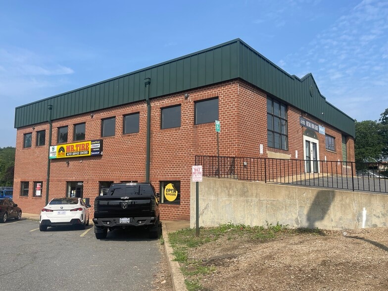 4160 S Four Mile Run Dr, Arlington, VA for lease - Building Photo - Image 3 of 4