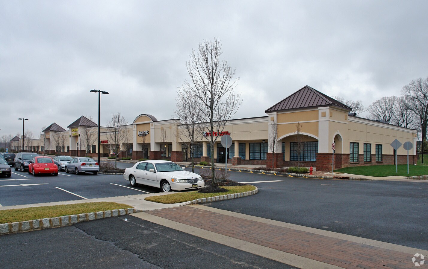 761 W Route 33, East Windsor, NJ 08520 Windsor Crossing