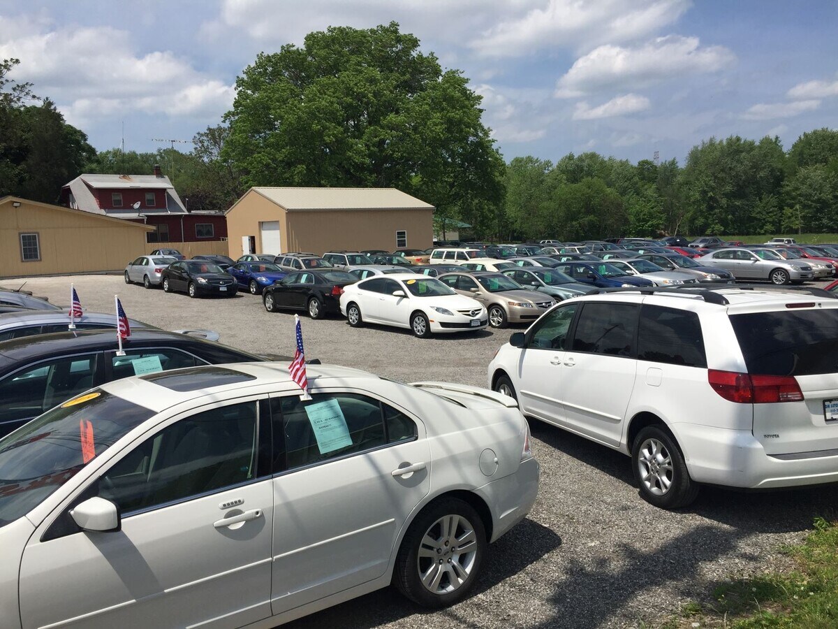 6605 Lake Ave, Elyria, OH 44035