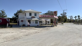 15738 Ponce De Leon Blvd, Brooksville FL - Convenience Store