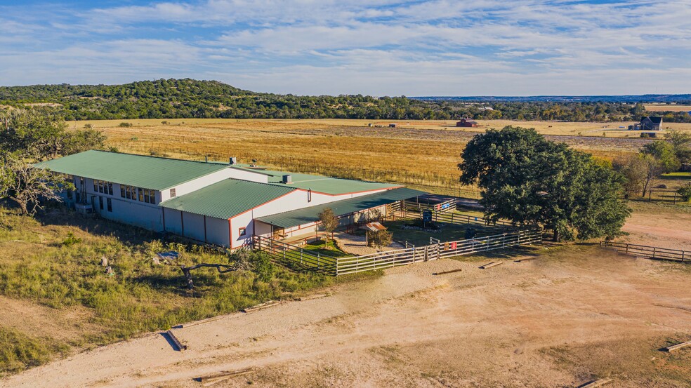 2367 Usener Rd, Fredericksburg, TX for sale - Building Photo - Image 1 of 1