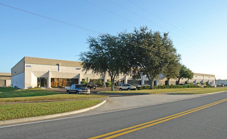 4424 Seaboard Rd, Orlando, FL, 32808 Industrial Space For Lease