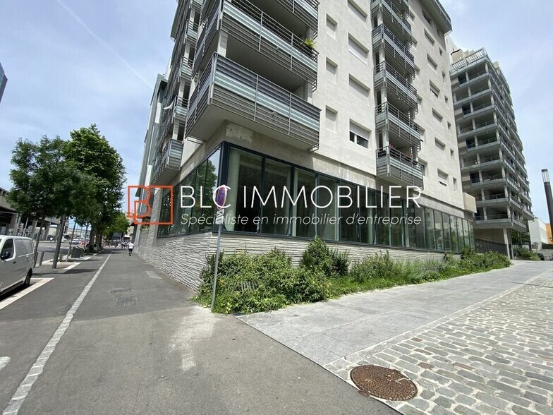 Retail in Marseille for sale - Building Photo - Image 2 of 12