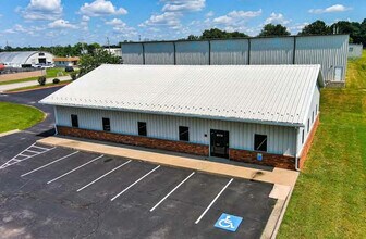 1821 S 1st St, Rogers, AR for lease Interior Photo- Image 2 of 2