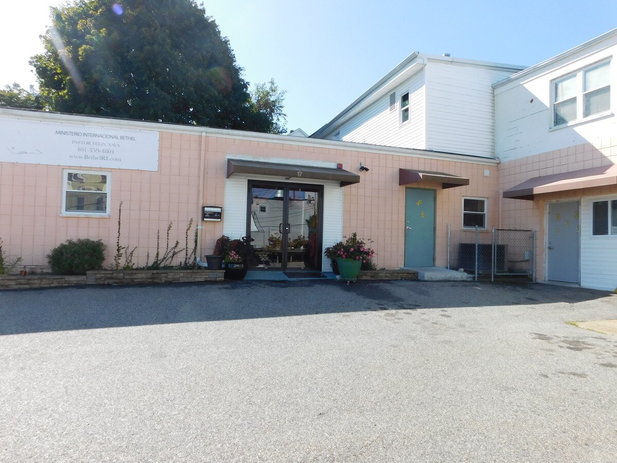 282 East Ave, Pawtucket, RI 02860 Property Record