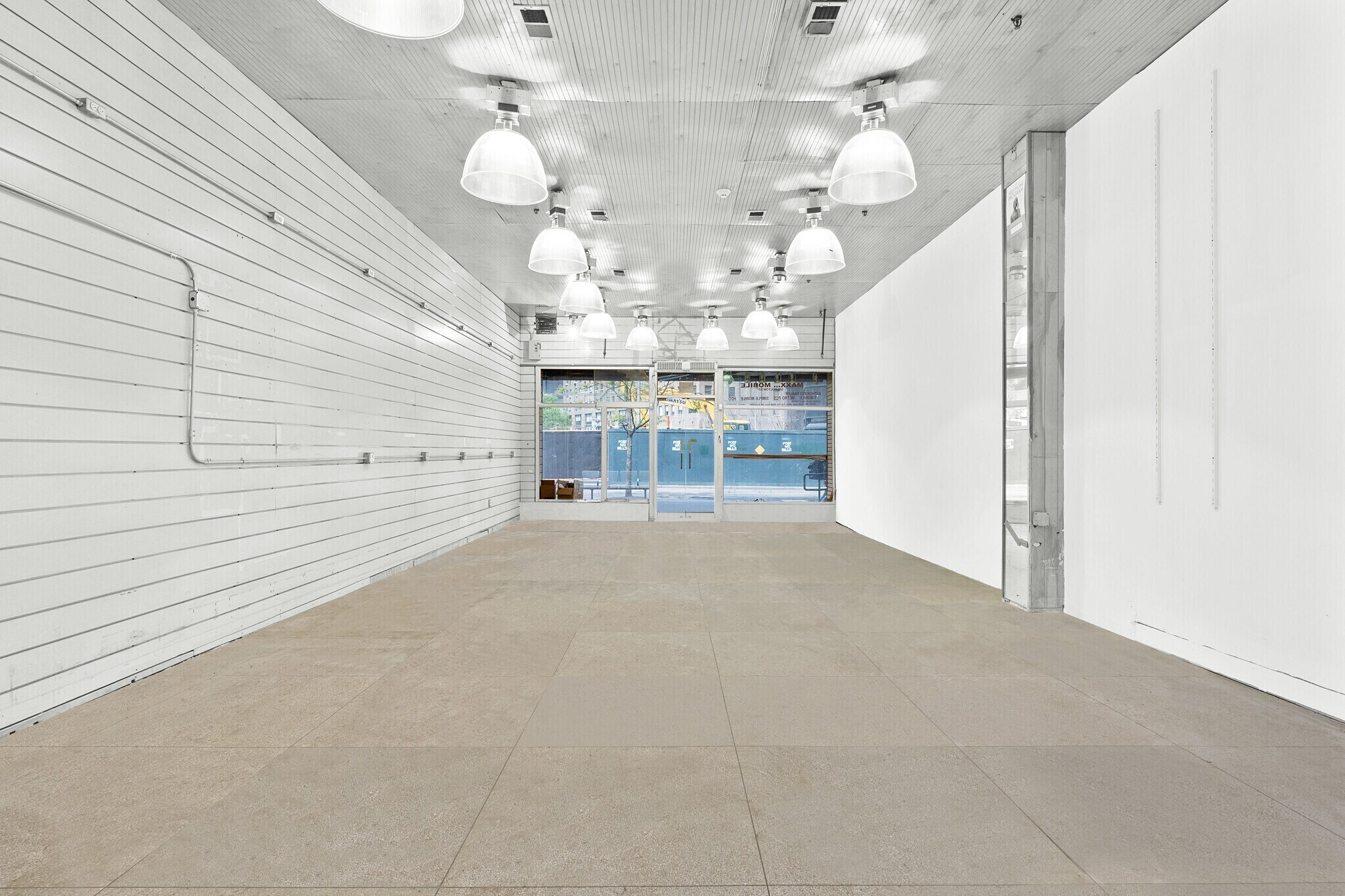 526 Fulton St, Brooklyn, NY for lease Interior Photo- Image 1 of 6
