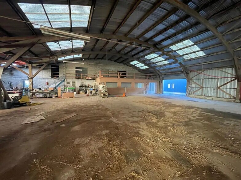 Flex in Morlaix for lease - Building Photo - Image 1 of 4