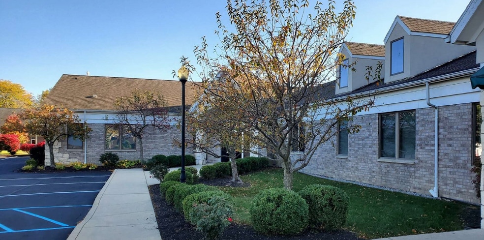 845 Commerce Dr, Perrysburg, OH for sale - Building Photo - Image 1 of 7