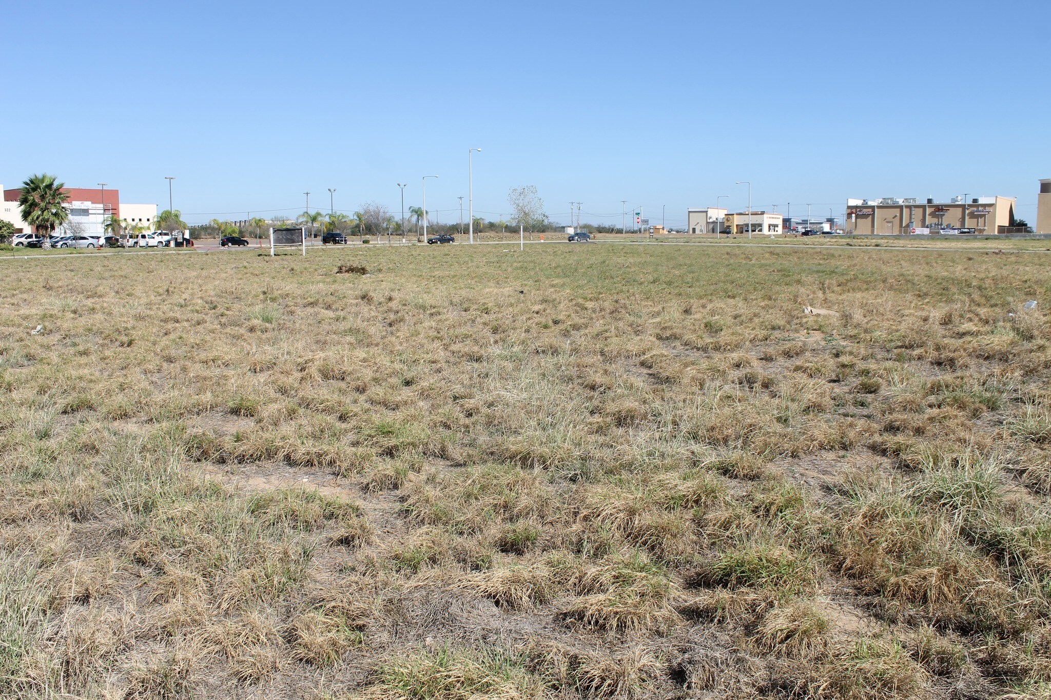 6620 Polaris Dr, Laredo, TX for sale Primary Photo- Image 1 of 1