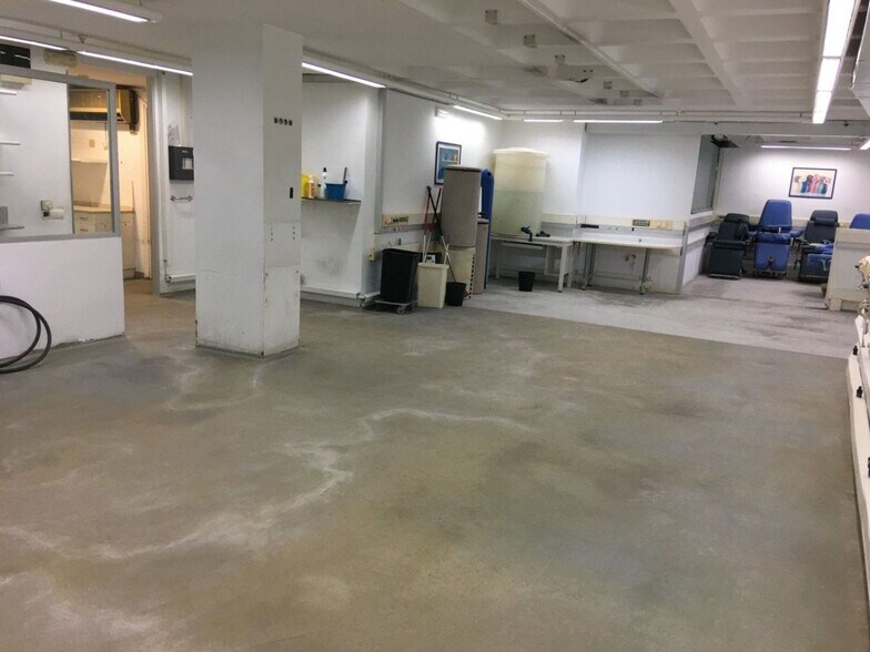 in Barcelona, Barcelona for sale - Interior Photo - Image 1 of 1