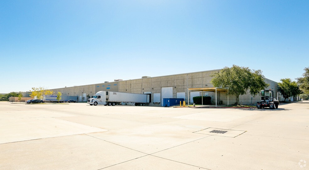 1111-1113 Gillingham Ln, Sugar Land, TX 77478 - Sugar Land Interchange