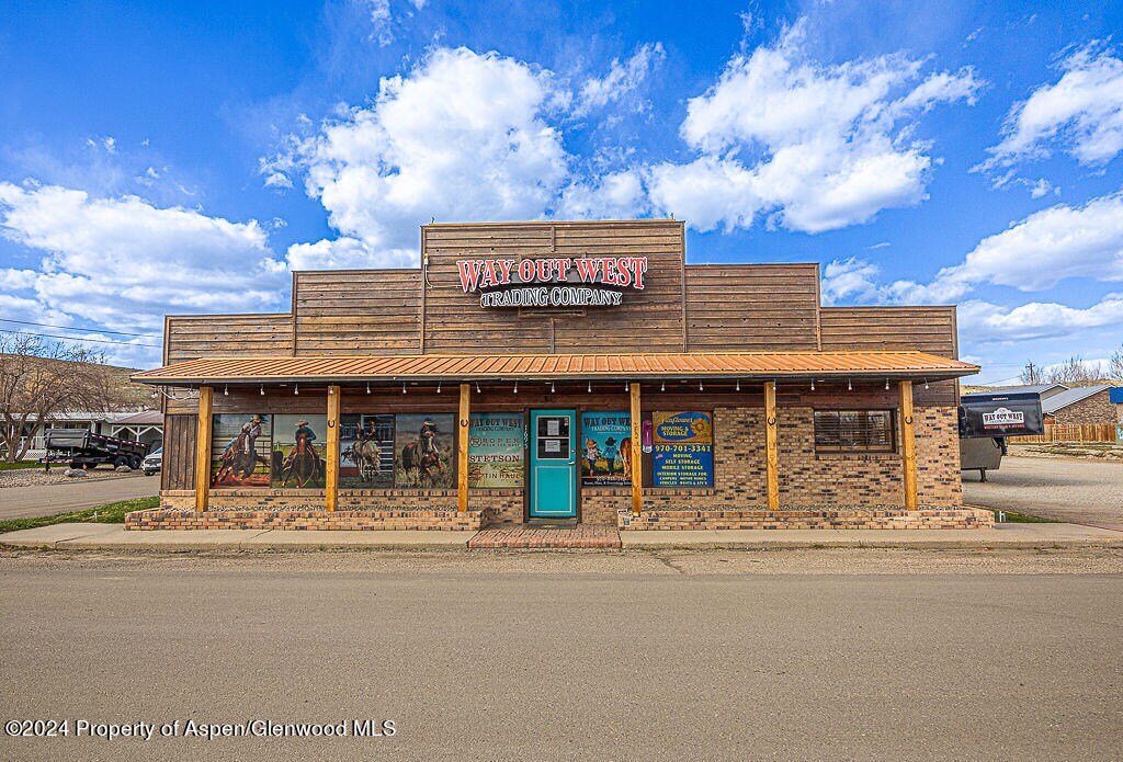 1695 W Victory Way, Craig, CO for sale Primary Photo- Image 1 of 1