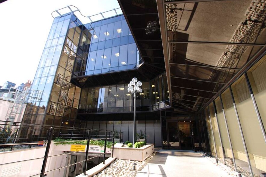 8 Smith St, Guernsey for sale - Primary Photo - Image 1 of 1