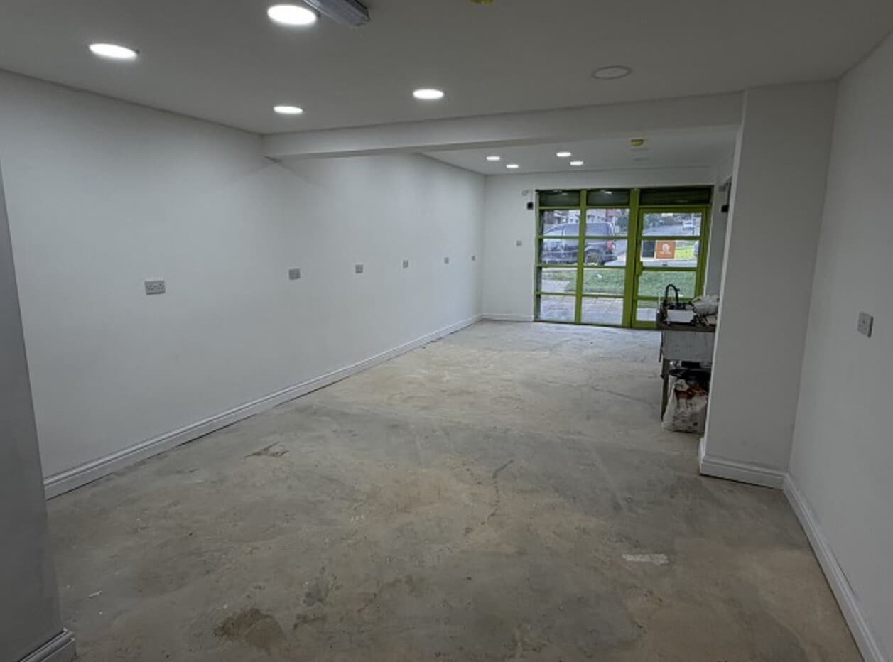 82A Fenwick Dr, Bradford for lease Interior Photo- Image 1 of 2