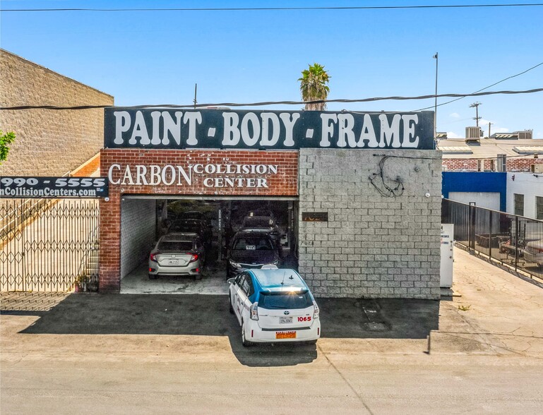 7028 Canby Ave, Reseda, CA for sale - Building Photo - Image 2 of 8