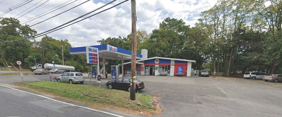 211 Quassaick Ave, New Windsor Township, NY for sale - Building Photo - Image 1 of 1