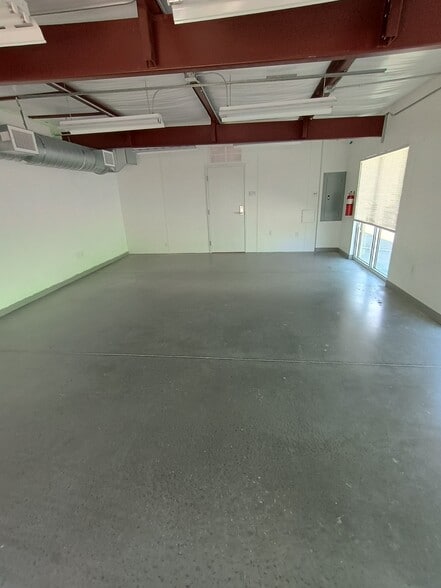 2100 SW Gatlin Blvd, Port Saint Lucie, FL for lease - Interior Photo - Image 3 of 4