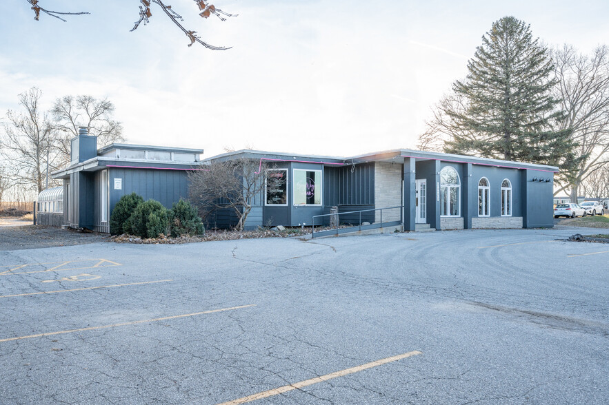 6008 W Lincoln Way, Ames, IA for sale - Building Photo - Image 1 of 1