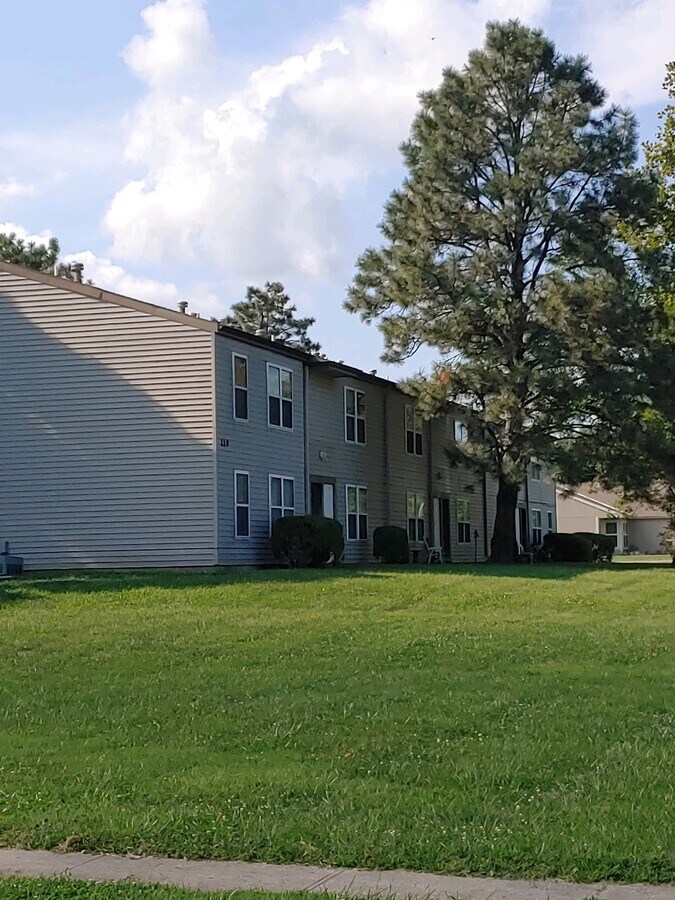 217 Washington St, Baldwin City, KS 66006