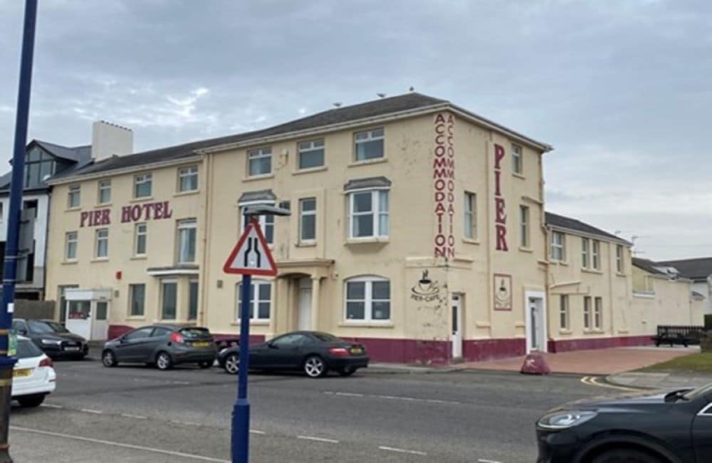 38 Esplanade, Porthcawl for sale Primary Photo- Image 1 of 1