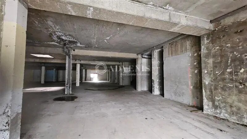 Retail in Mons-en-Baroeul for lease - Interior Photo - Image 3 of 6