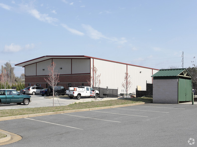 4260 Industrial Center Ln NW, Acworth, GA for lease - Building Photo - Image 3 of 15