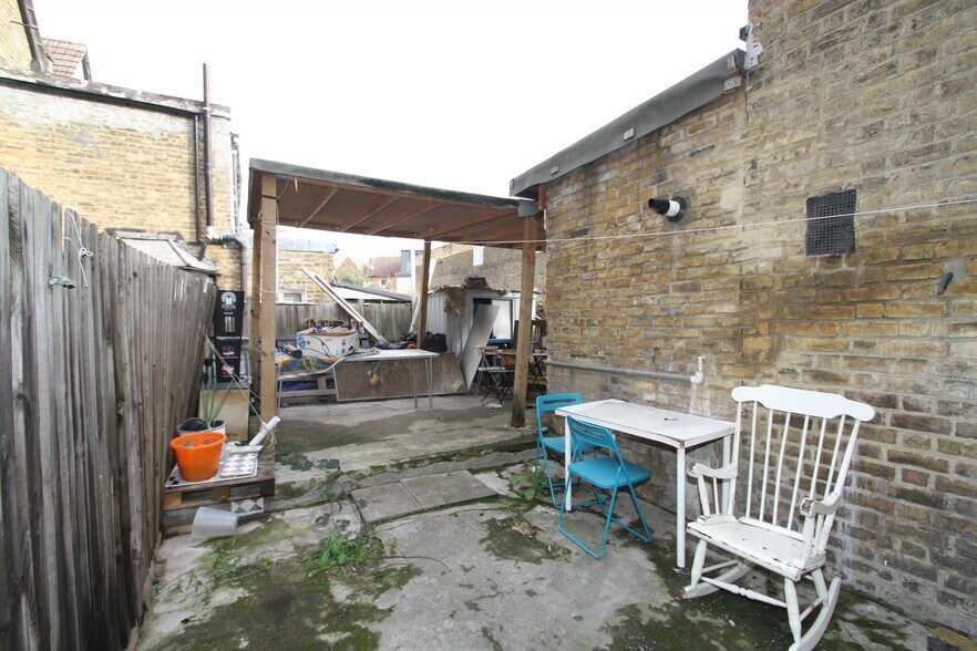 582-584 Green Lanes, London for lease - Building Photo - Image 2 of 8