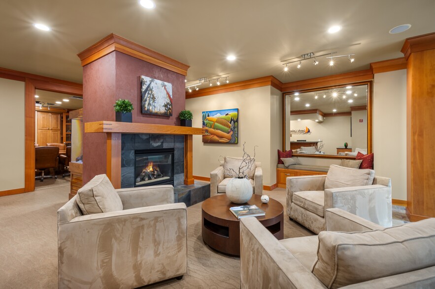 121 Lakeside Ave, Seattle, WA for lease - Interior Photo - Image 3 of 12