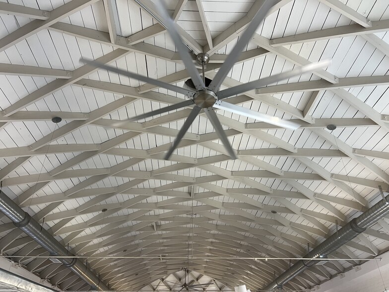 805 S Shamrock Ave, Monrovia, CA for sale - Interior Photo - Image 2 of 6