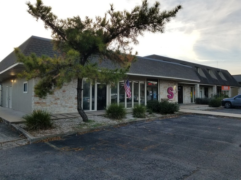 8305 Hwy 71 W, Austin, TX for sale - Primary Photo - Image 2 of 38