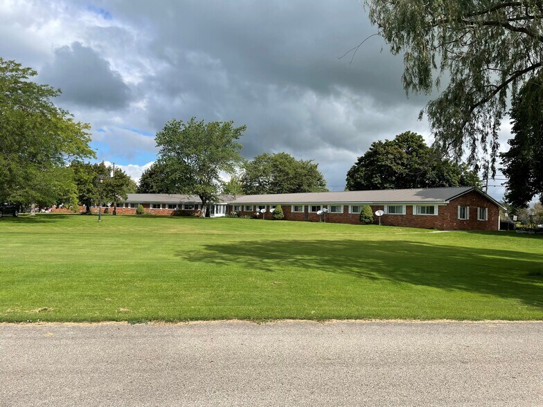 2738 Golf Course Rd, Marlette, MI 48453