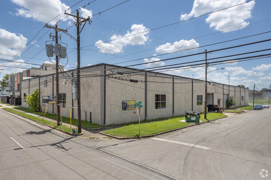 1005 Ennis St, Houston, TX for lease - Building Photo - Image 3 of 5