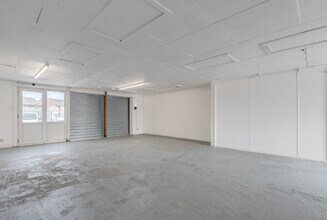 Limberline Spur, Portsmouth for lease Interior Photo- Image 2 of 4