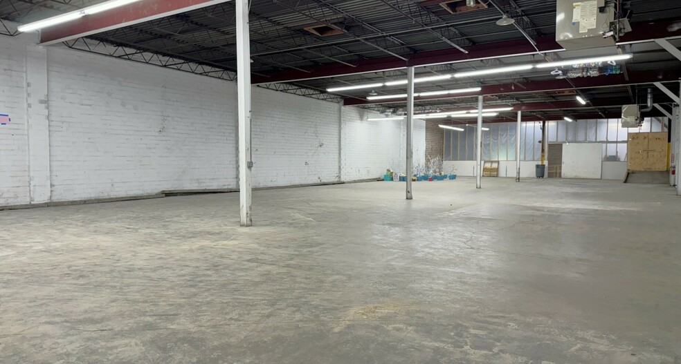 712-716 Market St, Sioux City, IA for lease - Interior Photo - Image 2 of 3