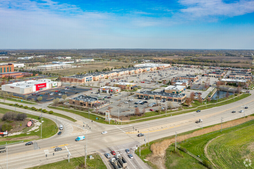 2550 N Sutton Rd, Hoffman Estates, IL for lease - Aerial - Image 3 of 5