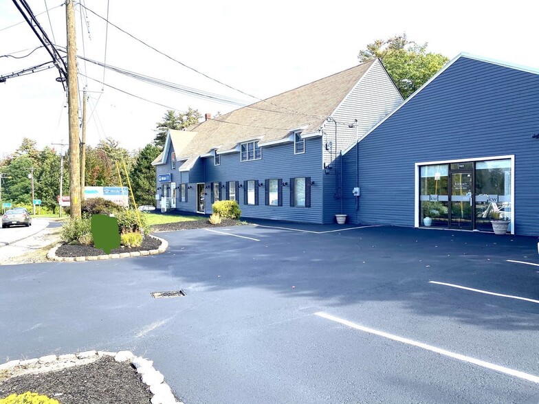 1193 Hooksett Rd, Hooksett, NH 03106