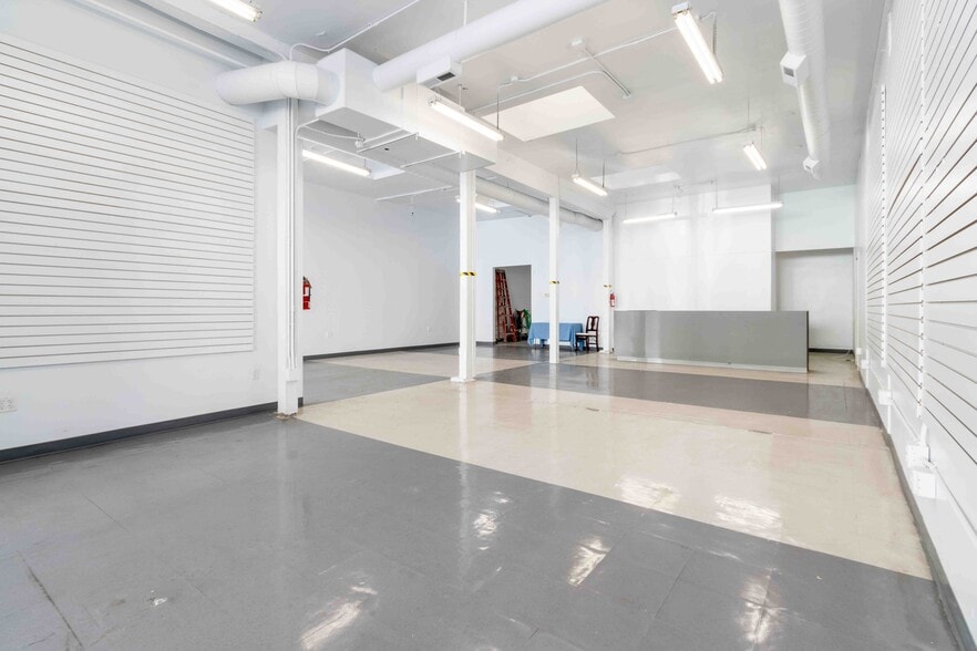 604 3rd St, San Francisco, CA for lease - Building Photo - Image 2 of 10