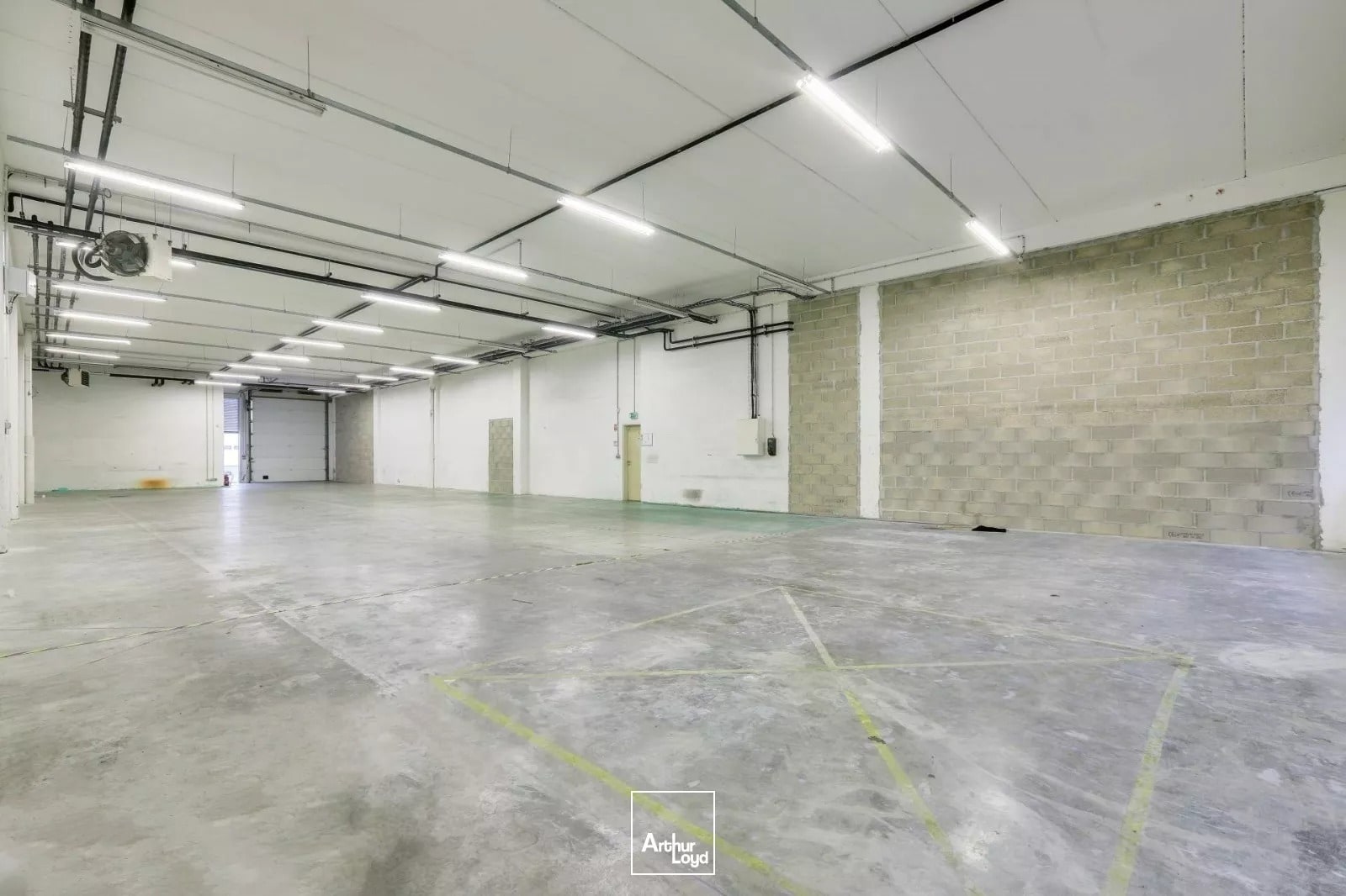 23 Rue Du Petit, Cergy for lease Interior Photo- Image 1 of 4