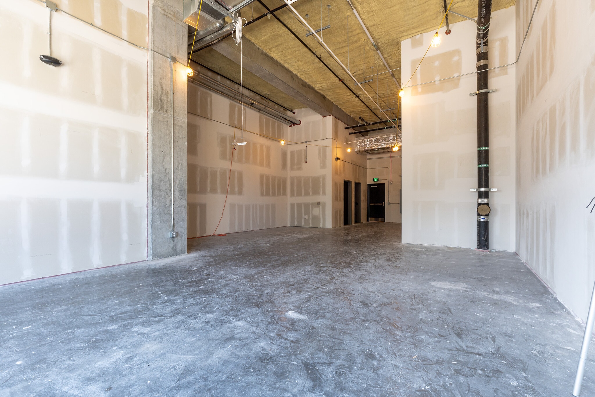 3710 Harney St, Omaha, NE for lease Interior Photo- Image 1 of 8