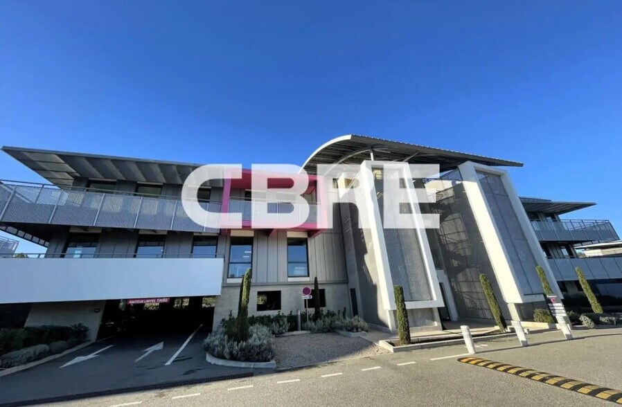 Office in Biot for lease - Building Photo - Image 1 of 12
