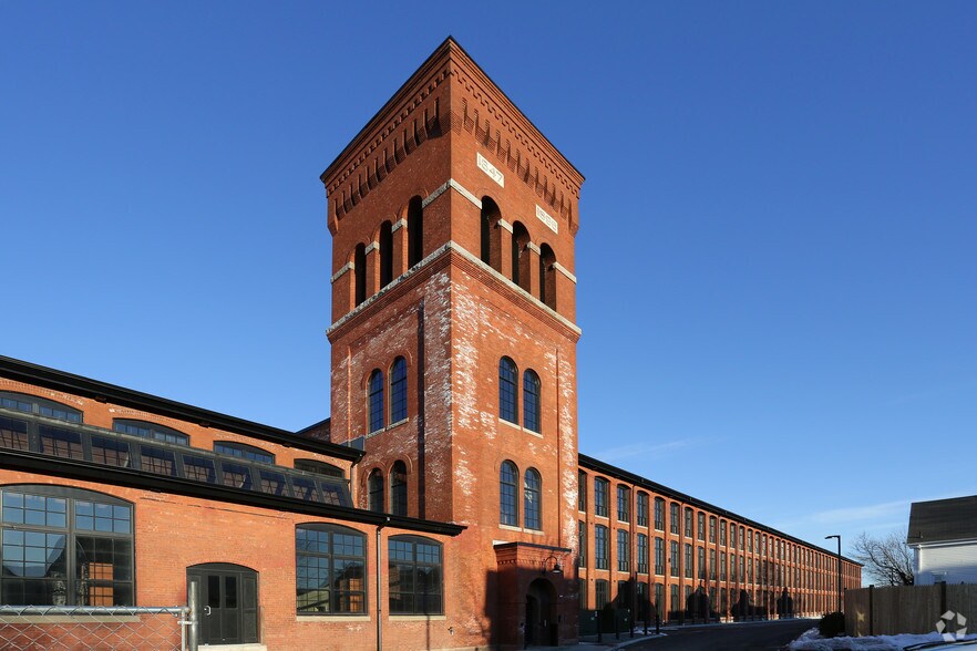 99 Main St, Warren, RI 02885 Lofts at Tourister Mill