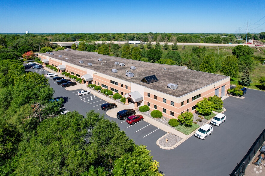 9219-9255 E River Rd NW, Coon Rapids, MN for lease - Building Photo - Image 2 of 17