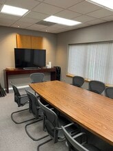 28085 N Ashley Cir, Libertyville, IL for lease Interior Photo- Image 2 of 23