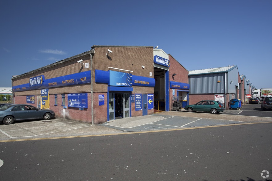 Airfield Way, Christchurch for lease - Building Photo - Image 2 of 21