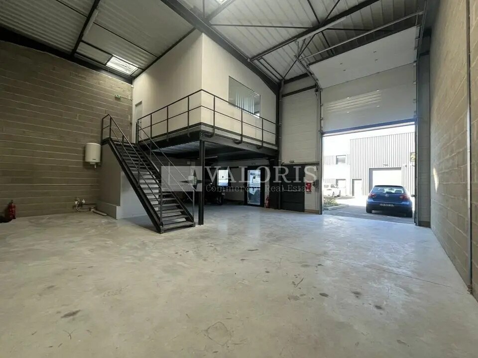 662 Rue Des Jonchères, Genay for lease Primary Photo- Image 1 of 6