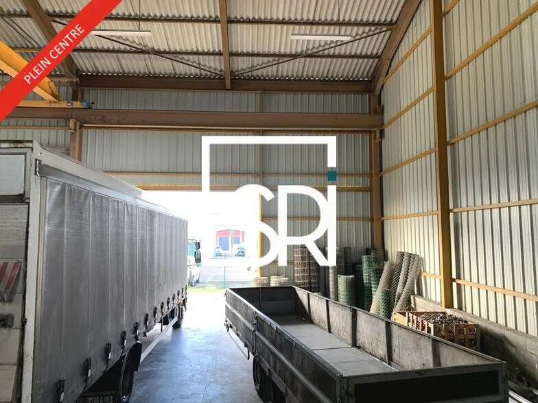 Industrial in Cournon-d'Auvergne for sale - Building Photo - Image 2 of 10