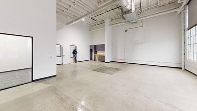 1960-1980 Mandela Pky, Oakland, CA for lease Building Photo- Image 2 of 12